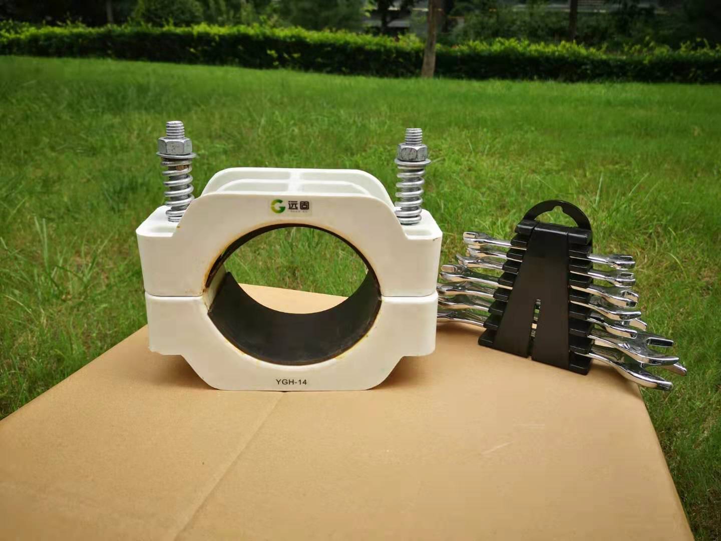 高壓電纜固定夾具絕緣材料,阻燃電纜固定夾規格分類